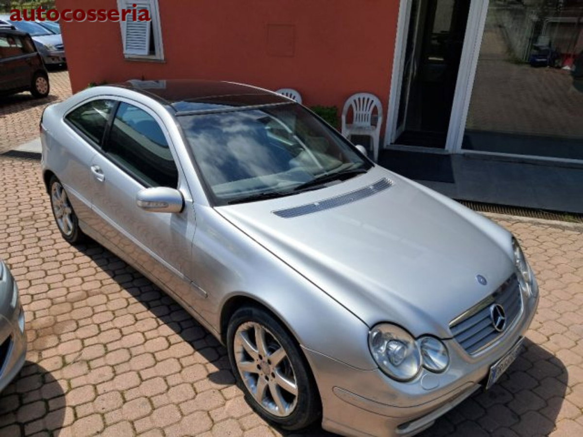 Mercedes-Benz Classe C Coupé 230 Kompressor TPS cat Sportcoupé (2)