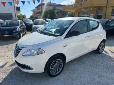 Lancia Ypsilon 0.9 TwinAir 85 CV 5 porte Metano Ecochic Gold usata