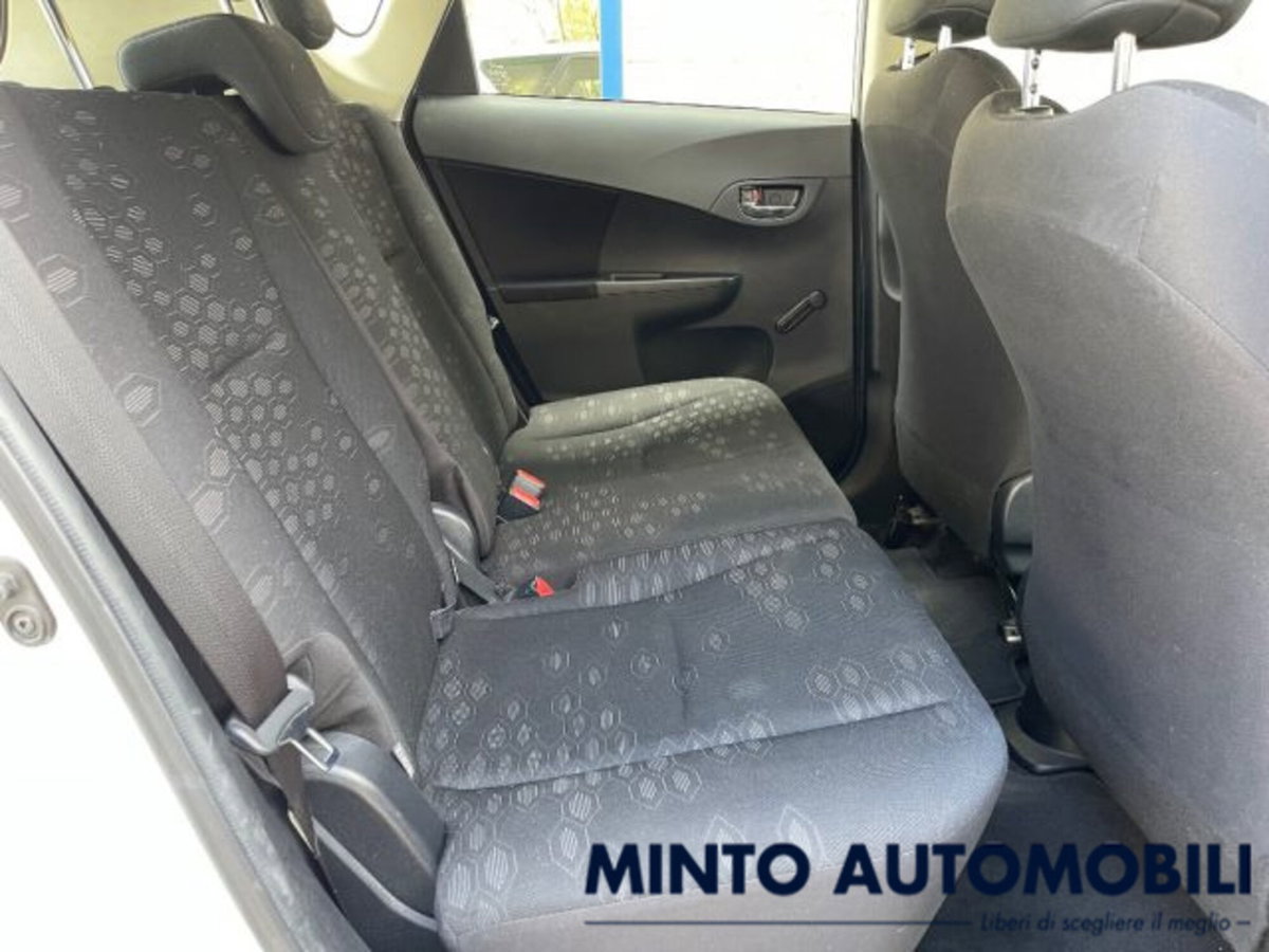 Subaru Trezia 1.4D-L 6MT Trend (17)