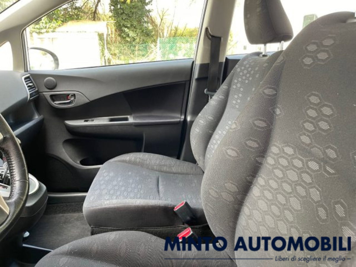 Subaru Trezia 1.4D-L 6MT Trend (18)