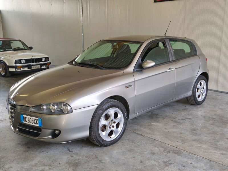 Alfa Romeo 147 1.9 JTD (120) 5 porte Moving
