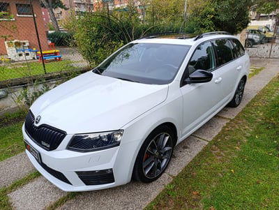 Skoda Octavia Station Wagon 2.0 TDI CR 4x4 DSG Wagon RS usata