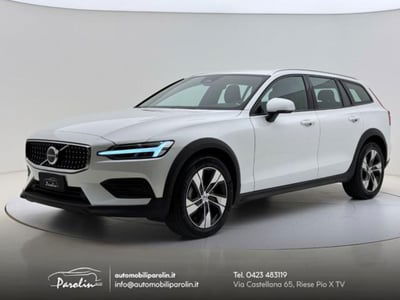 Volvo V60 Cross Country 2.0 b4 Core awd auto usata