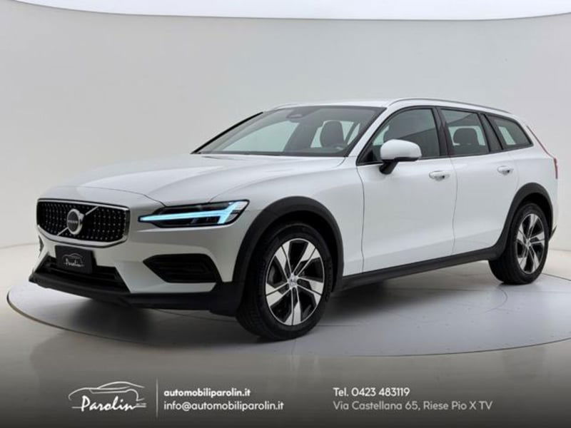 Volvo V60 Cross Country 2.0 b4 Core awd auto