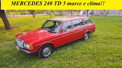 Mercedes-Benz 240 Station Wagon 240 TD Station Wagon usata