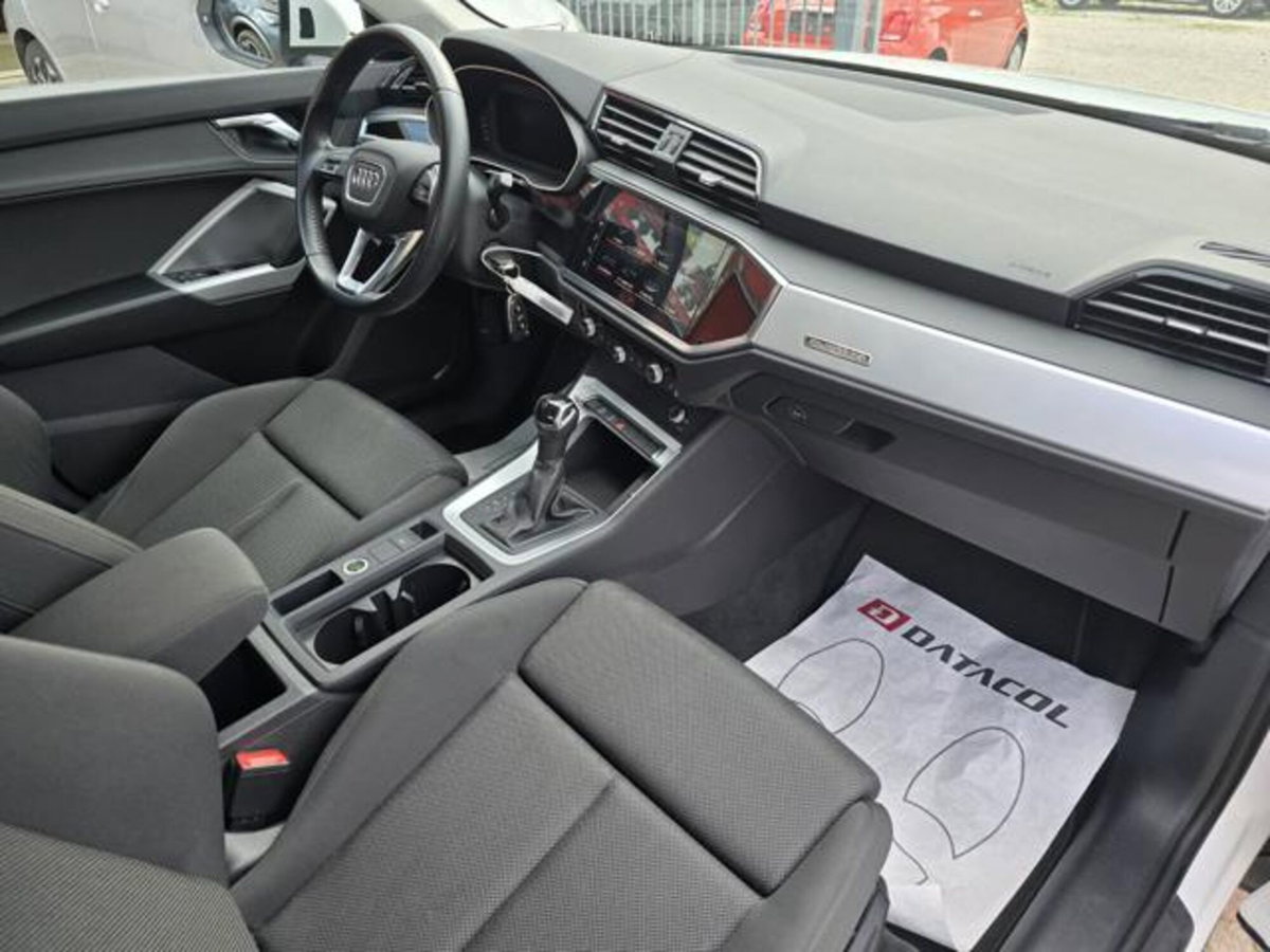 Audi Q3 Sportback 40 TFSI S tronic quattro edition (11)