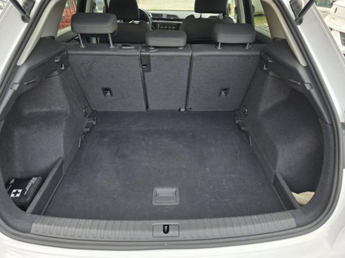Audi Q3 Sportback 40 TFSI S tronic quattro edition (9)