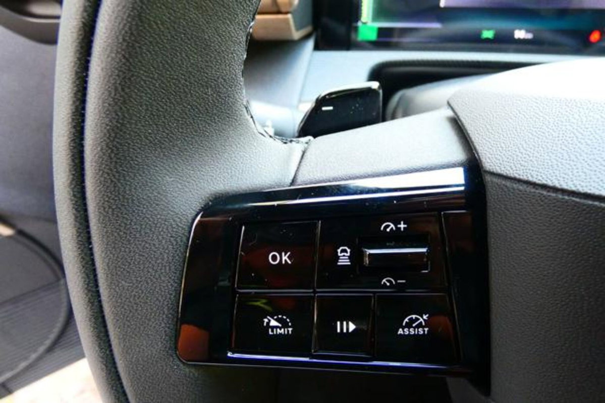 Lancia Ypsilon 1.2 mhev Edizione Cassina e-dct (11)