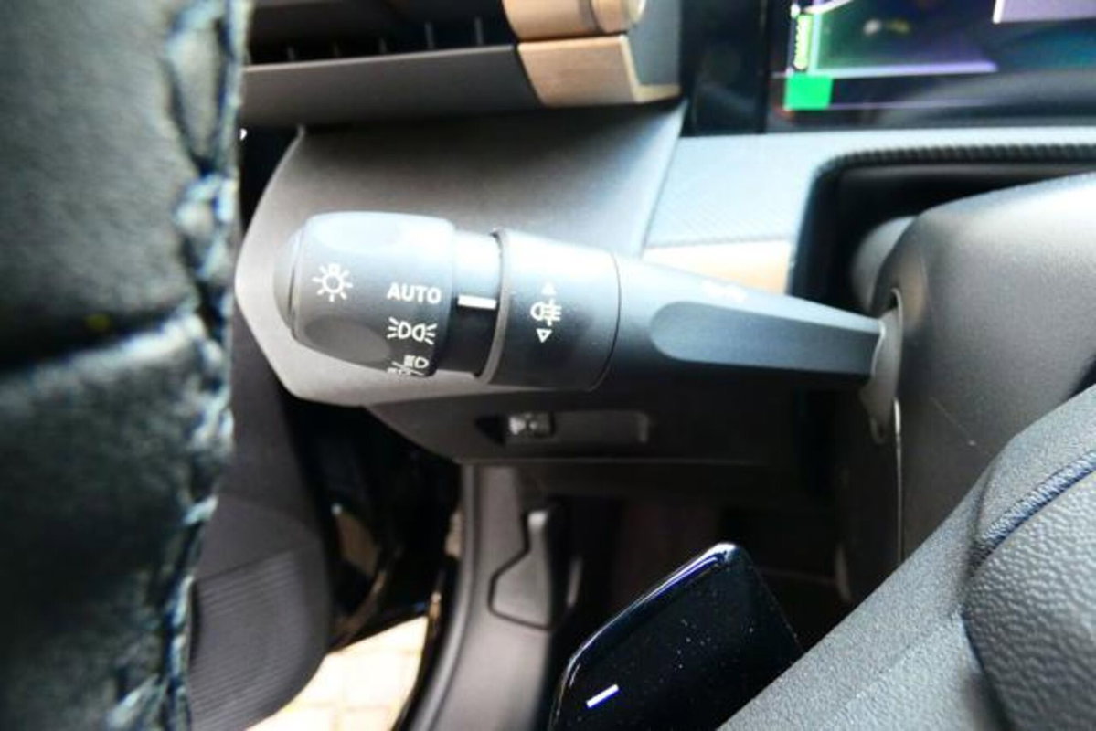 Lancia Ypsilon 1.2 mhev Edizione Cassina e-dct (13)