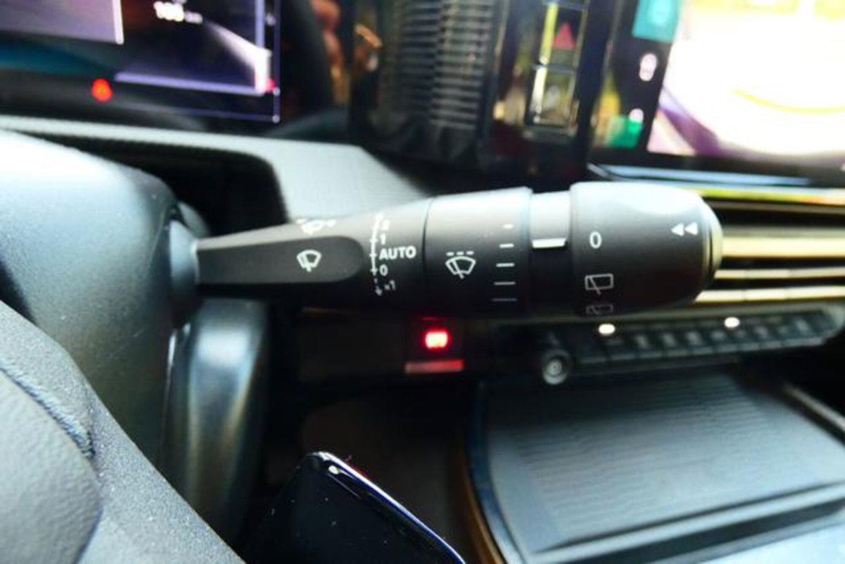 Lancia Ypsilon 1.2 mhev Edizione Cassina e-dct (14)