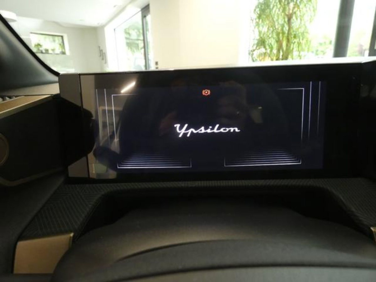 Lancia Ypsilon 1.2 mhev Edizione Cassina e-dct (11)