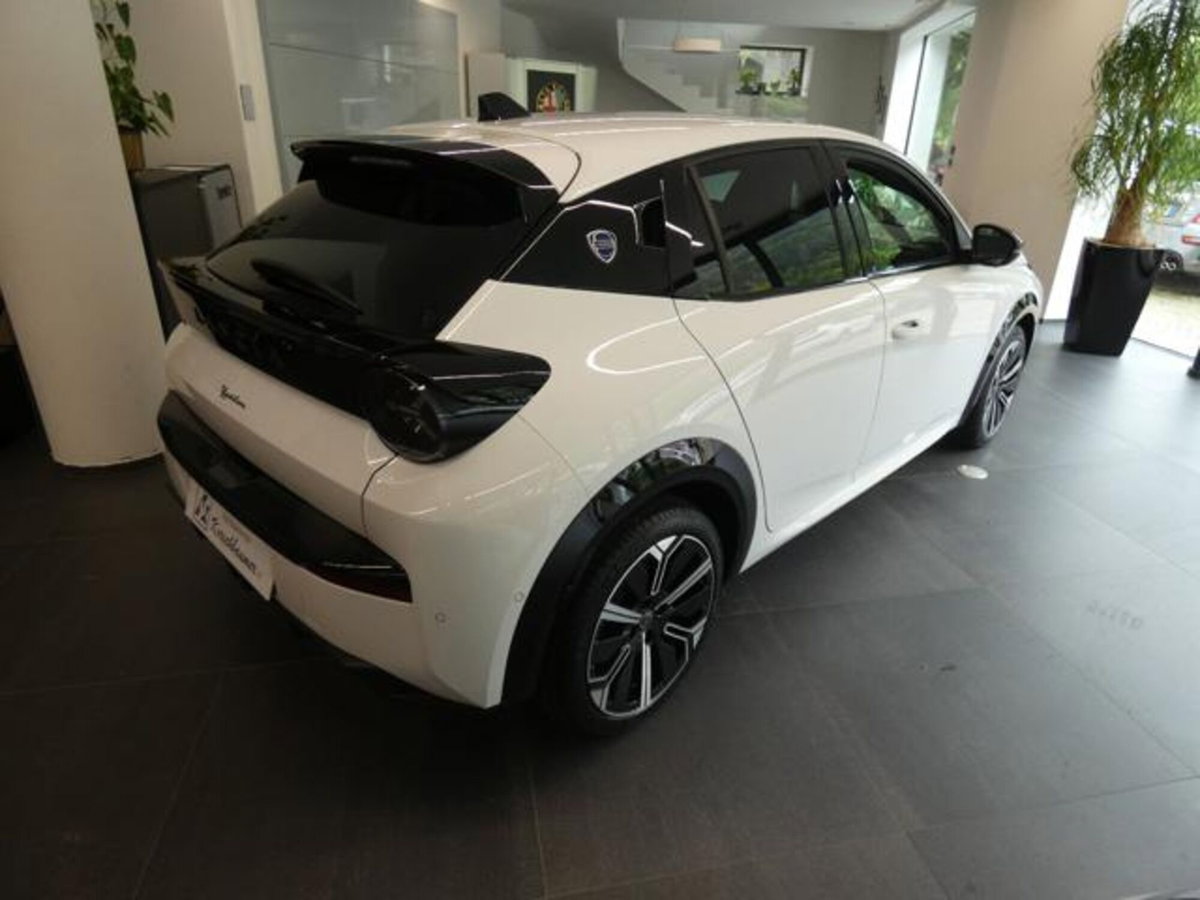 Lancia Ypsilon 1.2 mhev Edizione Cassina e-dct (5)