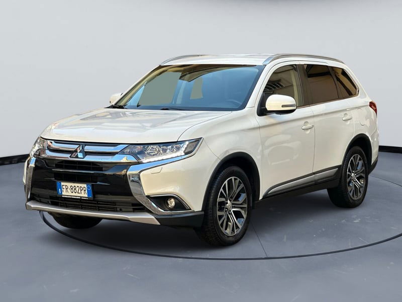 Mitsubishi Outlander 2.2 DI-D 4WD Instyle Plus SDA 7 posti