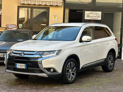 Mitsubishi Outlander 2.2 DI-D 4WD Instyle Plus SDA 7 posti usata