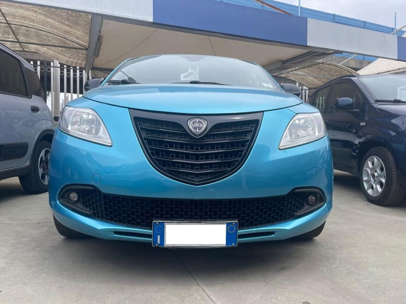 Lancia Ypsilon 1.3 MJT 16V 95 CV 5 porte S&S Silver