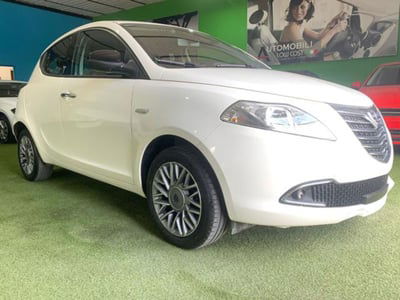 Lancia Ypsilon 1.2 69 CV 5 porte Silver usata