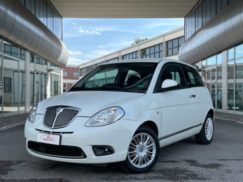 Lancia Ypsilon 1.2 69 CV Argento