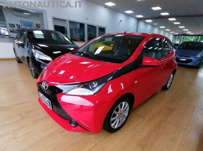 Toyota Aygo 1.0 VVT-i 69 CV 5 porte x-play usata