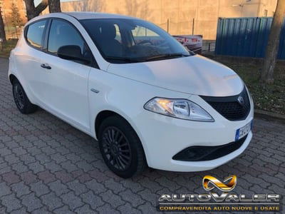 Lancia Ypsilon 1.2 69 CV 5 porte GPL Ecochic Black and Noir usata
