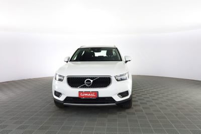 Volvo XC40 B4 AWD Geartronic Momentum Pro usata