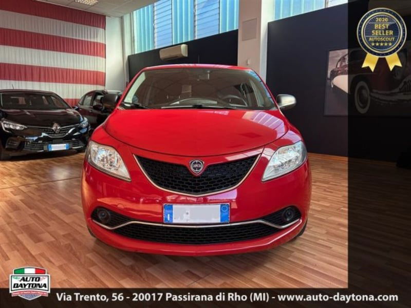 Lancia Ypsilon 1.2 69 CV 5 porte Platinum
