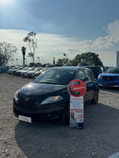 Lancia Ypsilon 1.2 69 CV 5 porte GPL Gold Plus usata