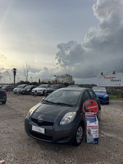 Toyota Yaris 1.0 5 porte usata
