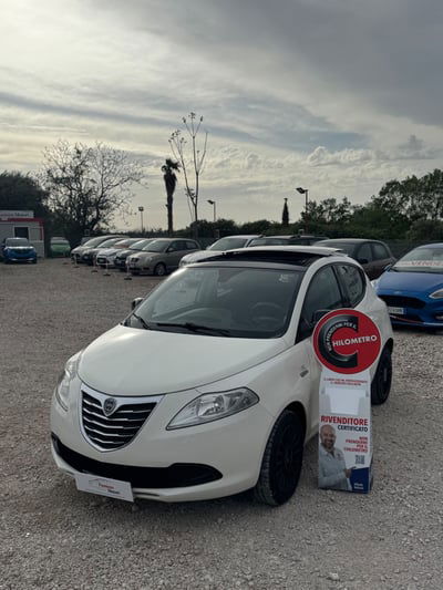 Lancia Ypsilon 1.2 69 CV 5 porte Elefantino usata