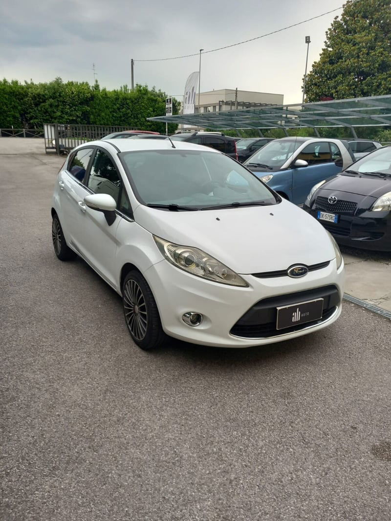 Ford Fiesta 1.4 5 porte Bz.- GPL Titanium