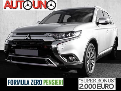 Mitsubishi Outlander 2.0 MIVEC 2WD Intense usata