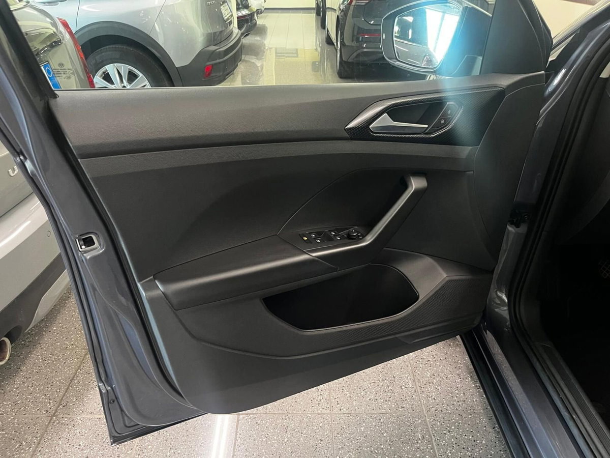 Volkswagen T-Cross 1.0 TSI Style BMT (12)