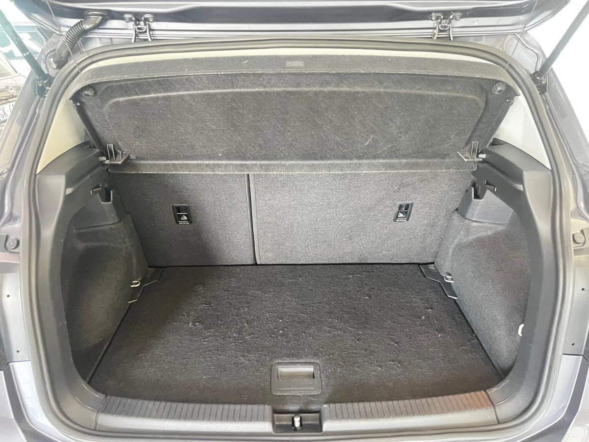 Volkswagen T-Cross 1.0 TSI Style BMT (9)