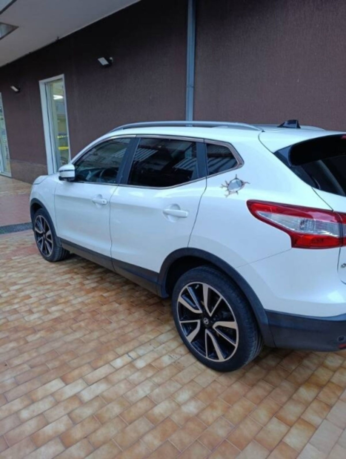 Nissan Qashqai 1.6 dCi 2WD N-Connecta (3)