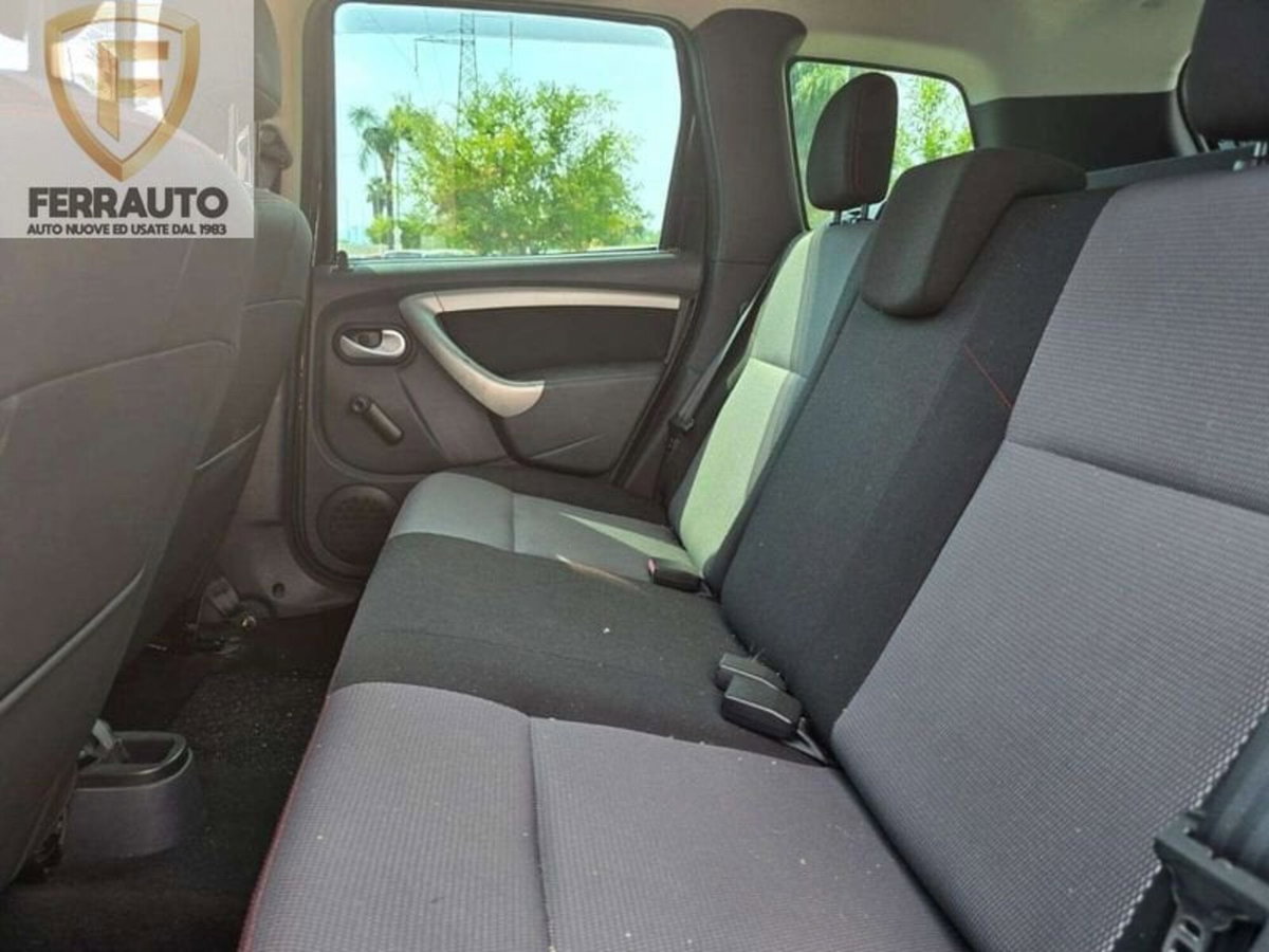 Dacia Duster 1.6 110CV 4x2 (11)