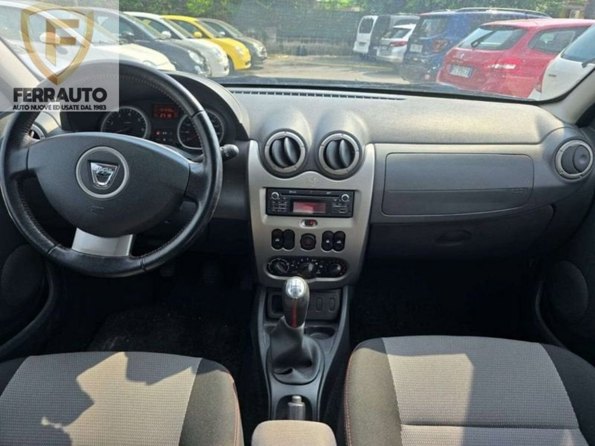 Dacia Duster 1.6 110CV 4x2 (5)
