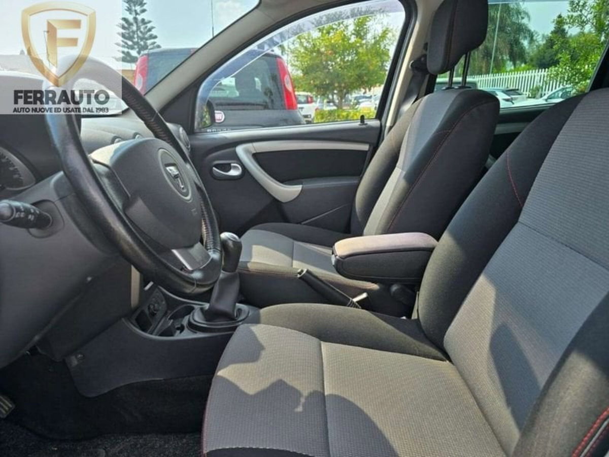 Dacia Duster 1.6 110CV 4x2 (9)