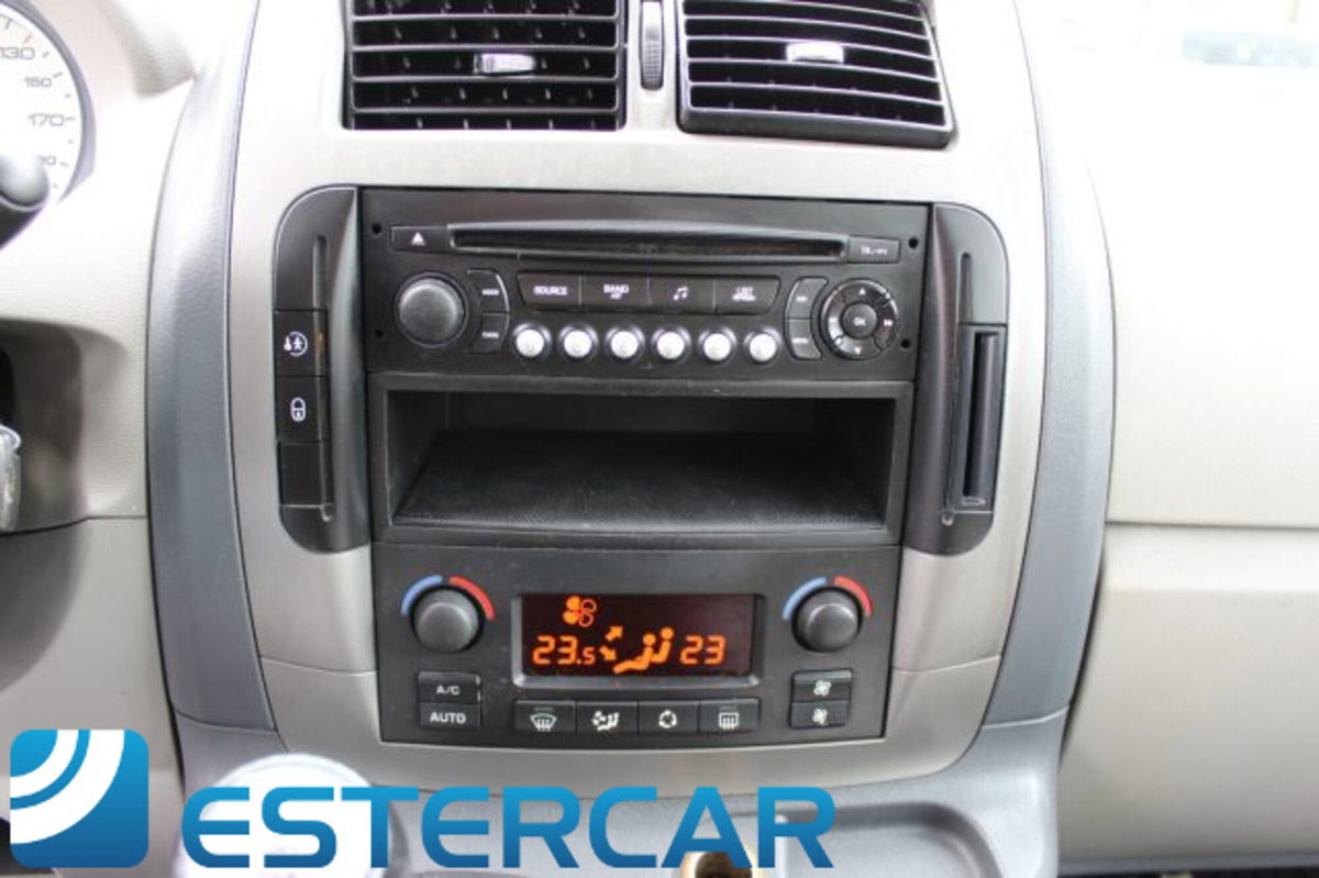 Fiat Scudo Furgone 2.0 MJT/130 PL-TN Furgone Vetrato 12q. Comfort (16)
