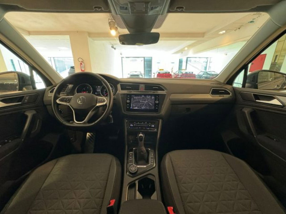 Volkswagen Tiguan Allspace 2.0 tdi R-Line 150cv dsg (8)