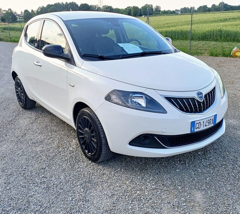 Lancia Ypsilon 1.0 FireFly 5 porte S&S Hybrid Ecochic Gold