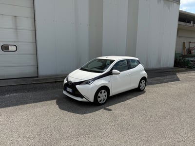 Toyota Aygo 1.0 VVT-i 69 CV 5 porte x-play usata