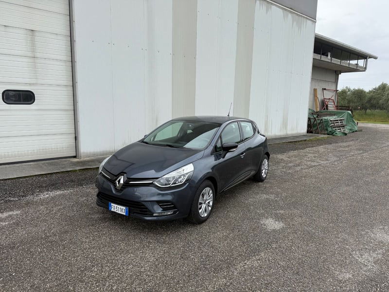Renault Clio TCe 12V 75 CV 5 porte Moschino Life