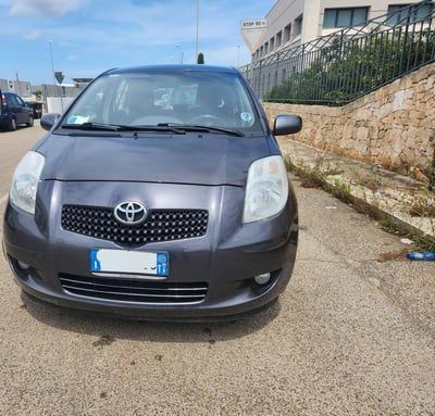 Toyota Yaris 1.0 5 porte usata