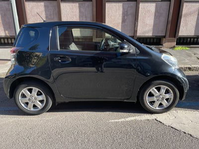 Toyota iQ 1.0 Sol usata