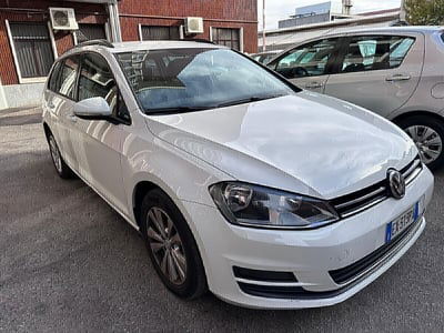 Volkswagen Golf Variant 1.6 TDI 105 CV Highline BlueMotion Technology usata