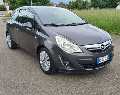 Opel Corsa 1.2 85CV 3 porte GPL-TECH b-color usata