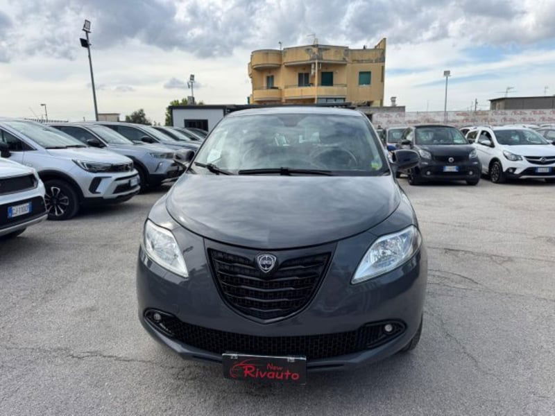Lancia Ypsilon 0.9 TwinAir 85 CV 5 porte Metano Ecochic Gold