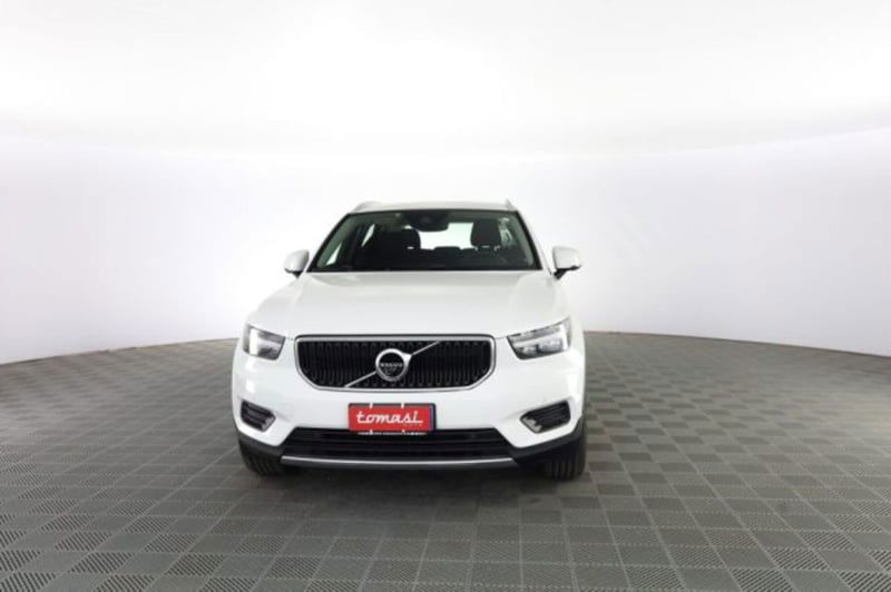Volvo XC40 B4 AWD Geartronic Momentum Pro