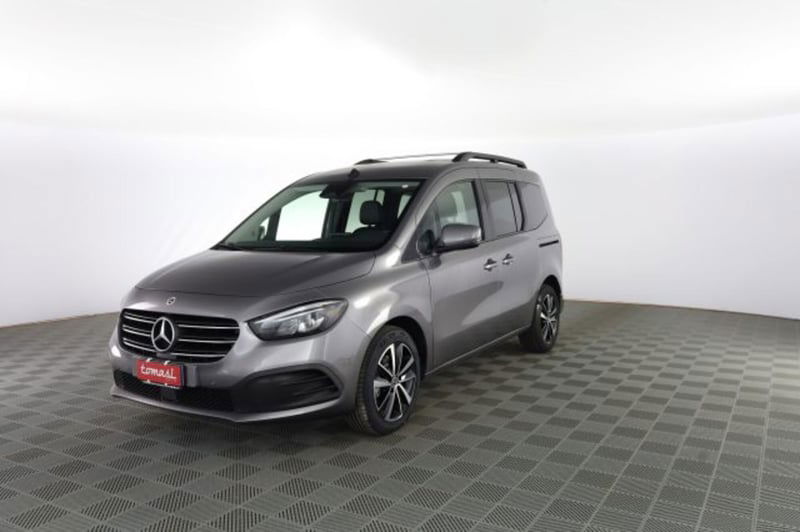 Mercedes-Benz CLA 180 d Premium