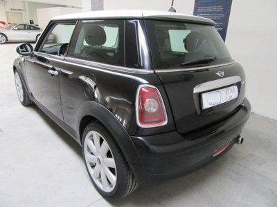 MINI Mini 1.6 16V Cooper D (11)