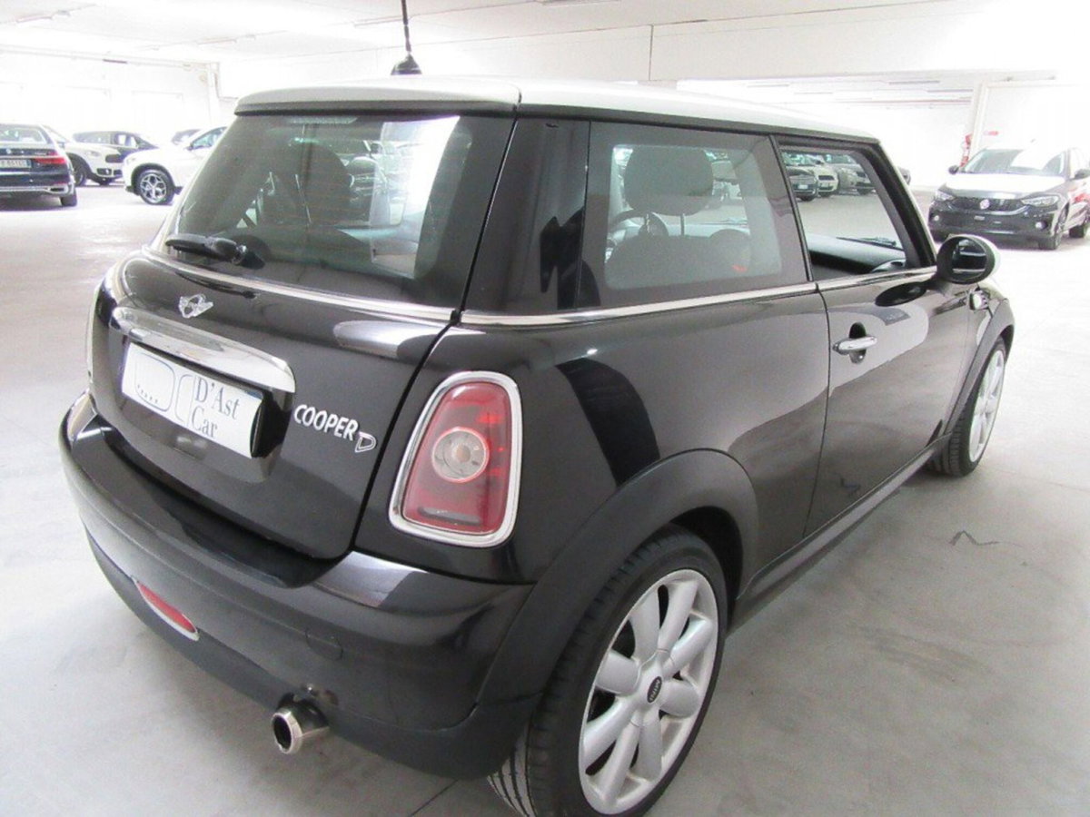 MINI Mini 1.6 16V Cooper D (6)